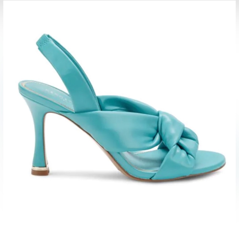 NEW 👠 KENNETH COLE
Beatrix Slingback Heel Sandals